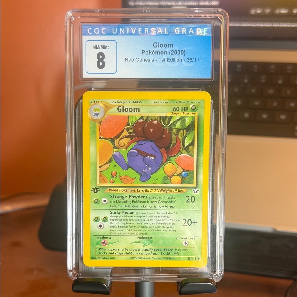 Pokemon Gloom Trading Card - Yellow and Green